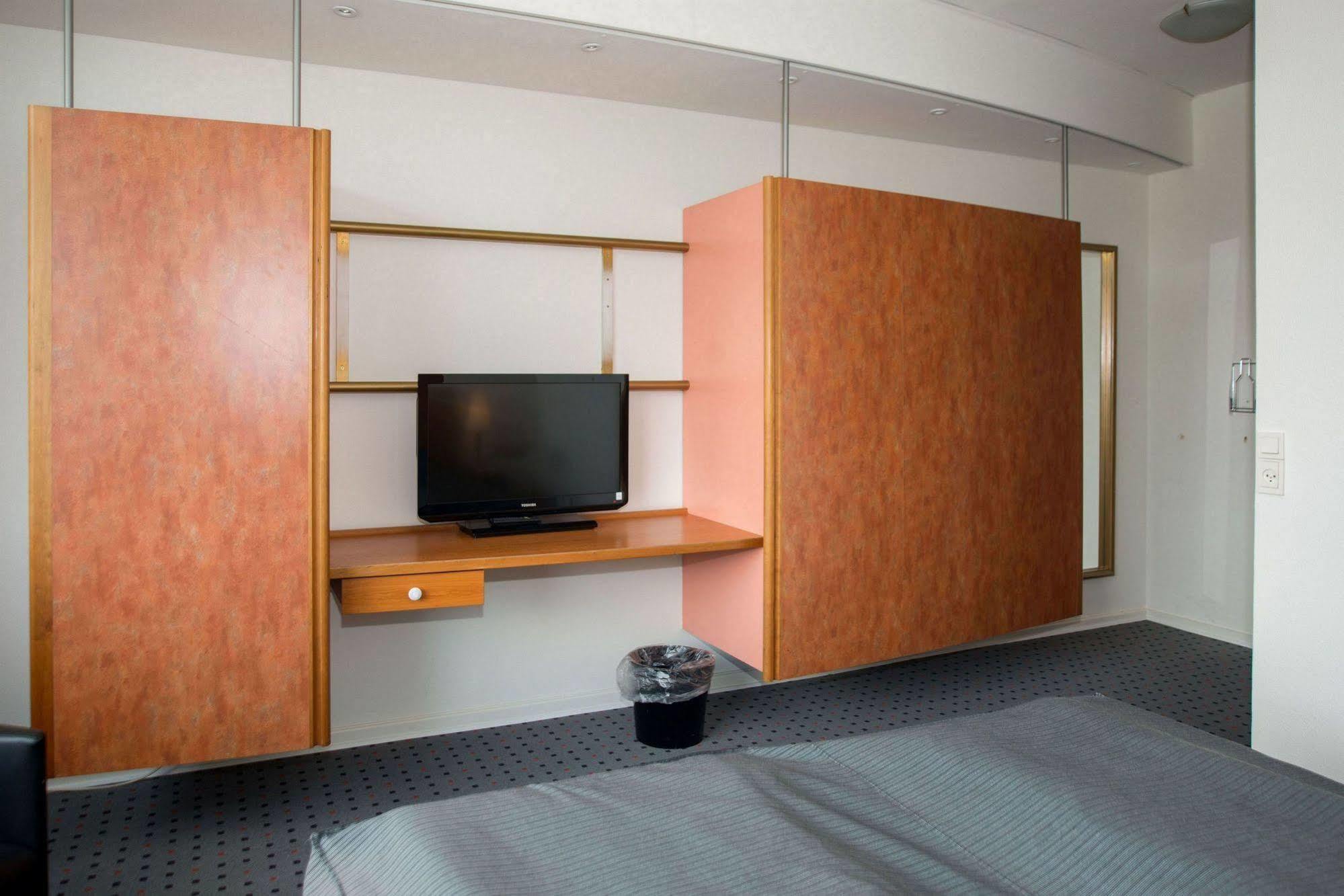 איקסט Hotel Medi מראה חיצוני תמונה